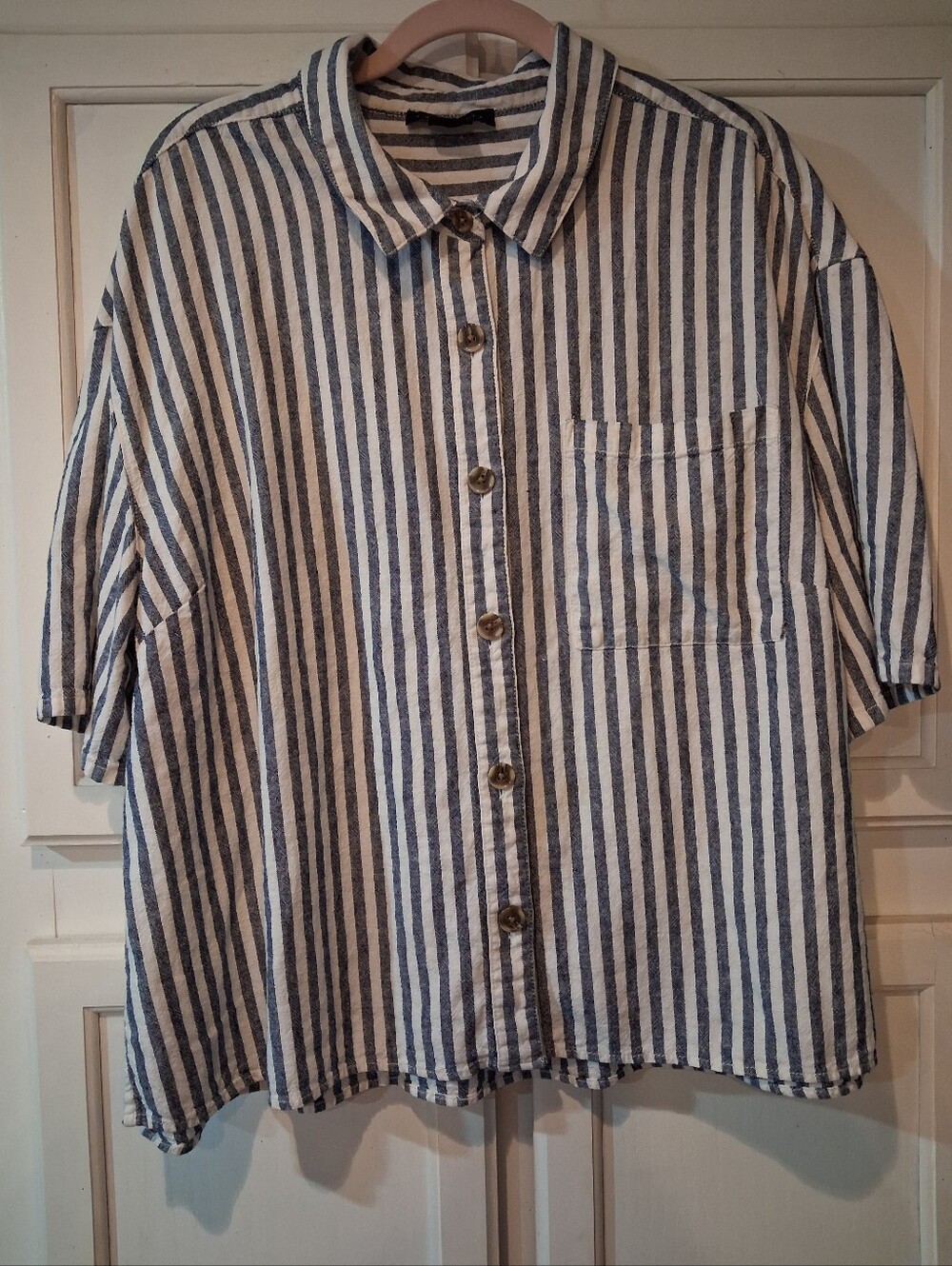 Sanctuary Women's Size 2X Blue/White Striped Short Sleeve Button-Up Shirt Pocket